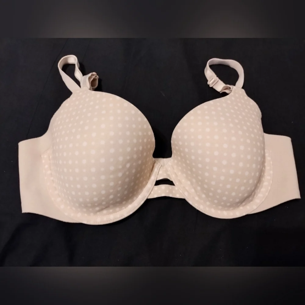 Warners Wired 2 Prong Bra Size 34B Cream and White Polkadot Gently Used